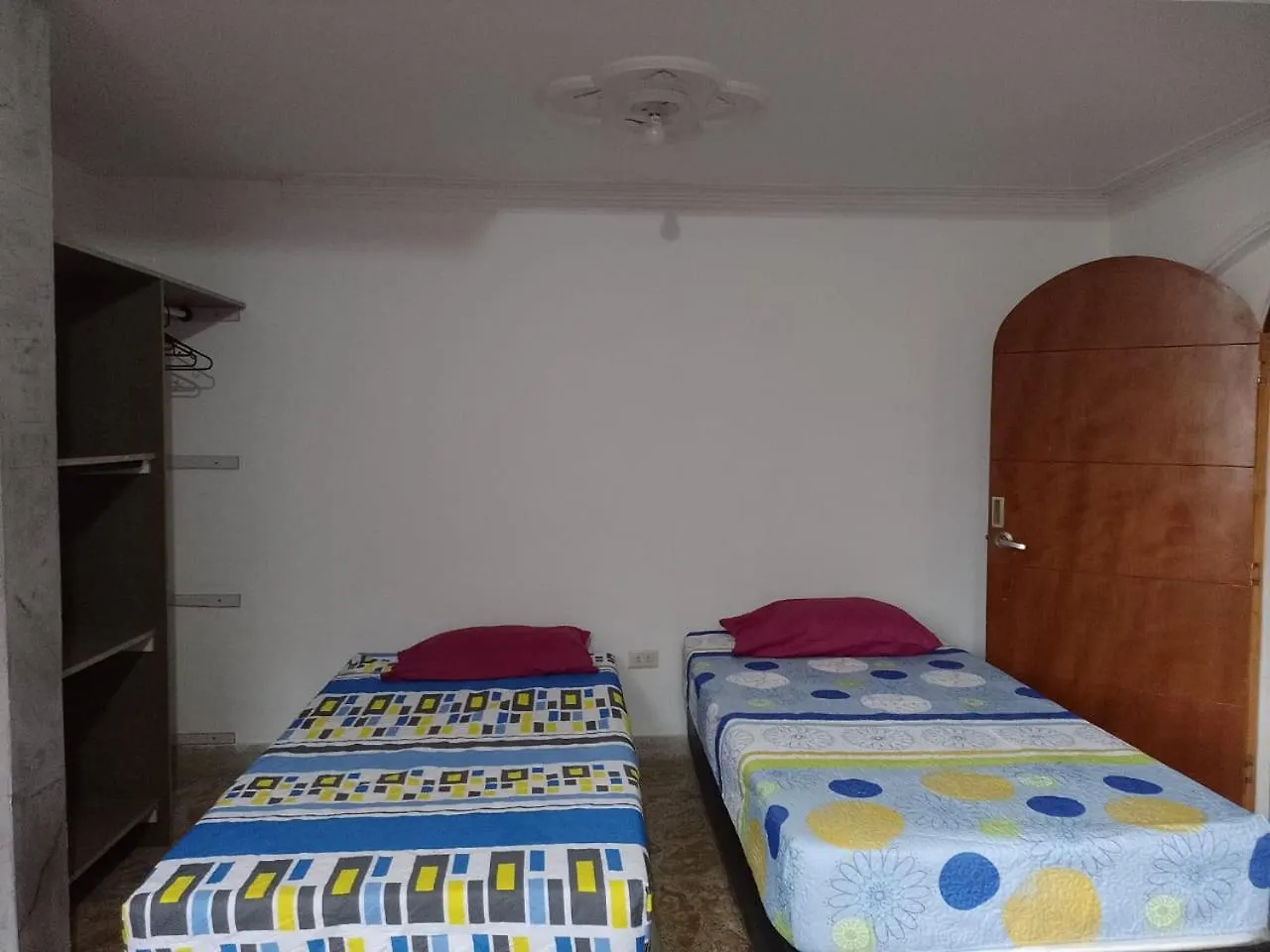 Casa De Alojamiento Las Guacamayas Medellín Colombia